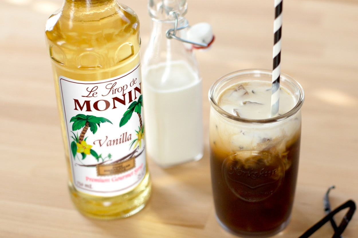 Monin Classic Syrup - 1L Plastic Bottle: Vanilla-4